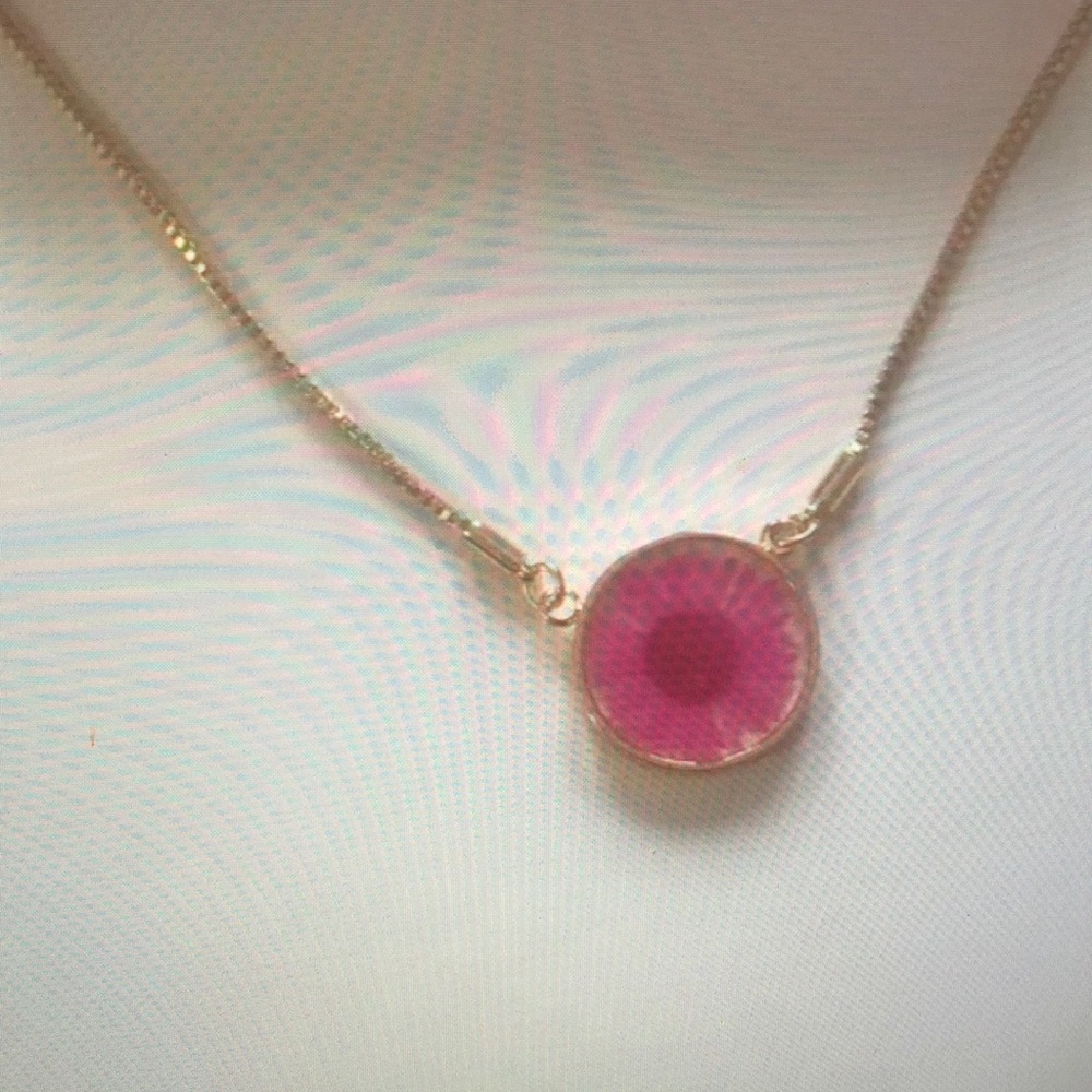 Elegant Pink Pendant Necklace